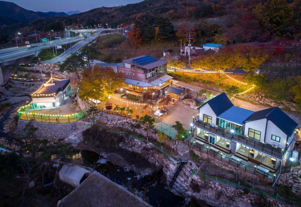 큰바위 펜션
