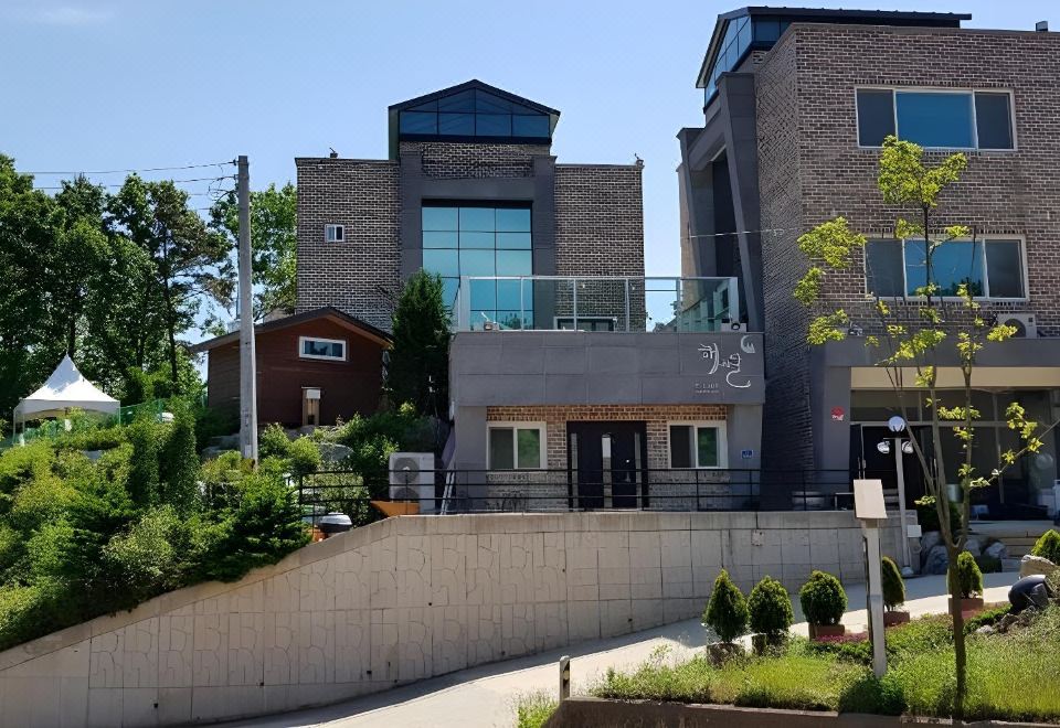 해와달펜션