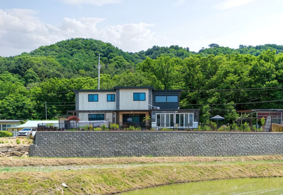 더휴 펜션