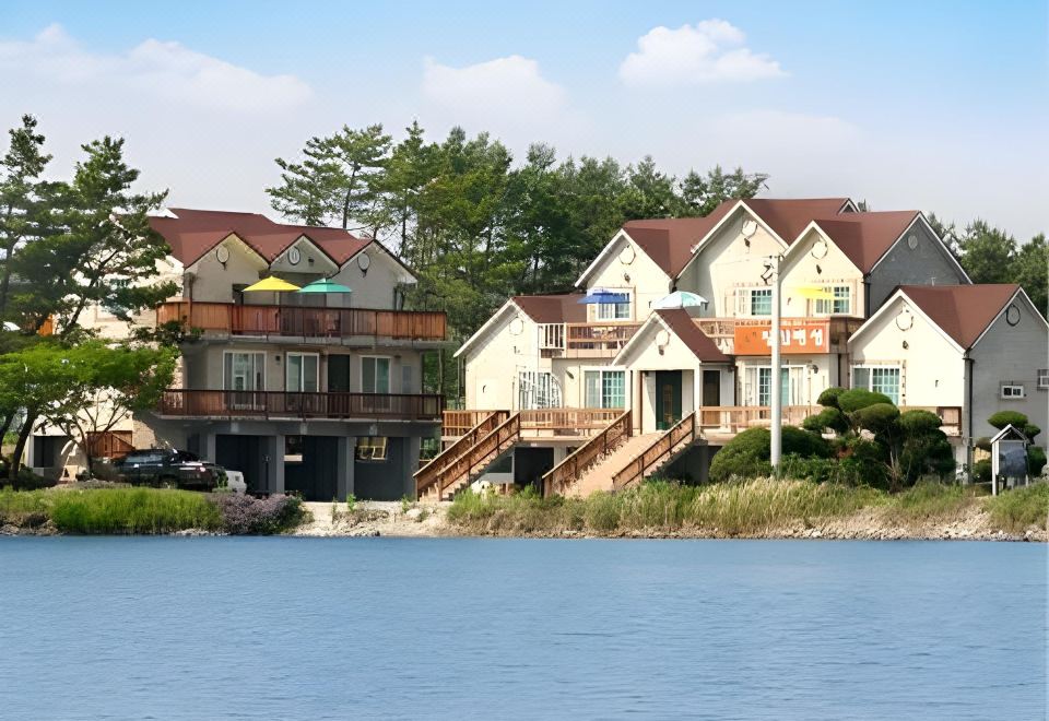 노을빛진산펜션